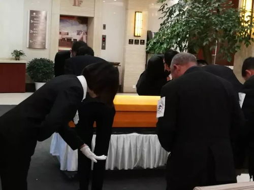 山城守夜人 一名重慶殯葬禮儀師的天涯獨白